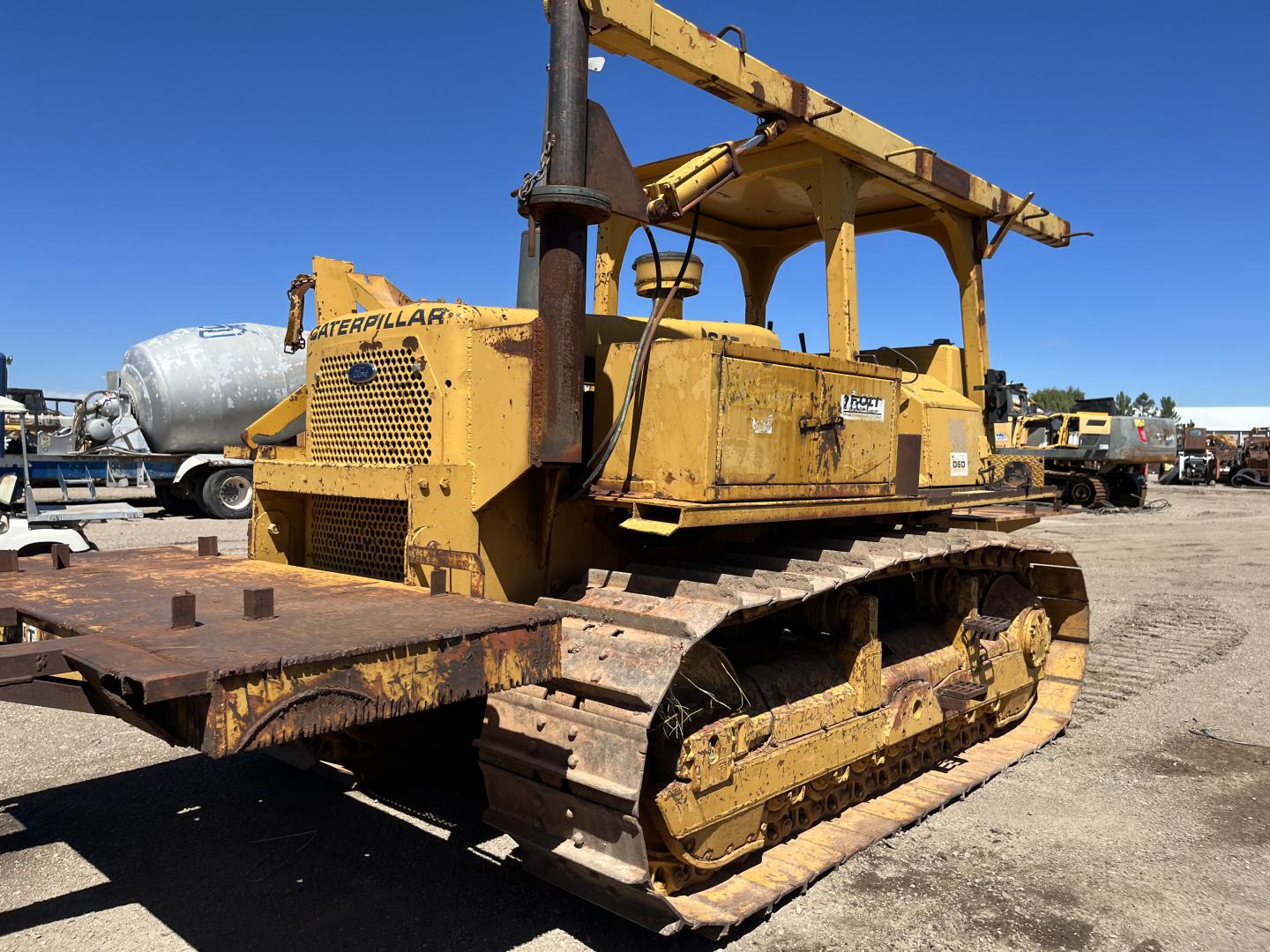 ./imagenes/INVOICE/2019/17075/TAPADOR FRONTAL CATERPILLAR D6D (13).JPG